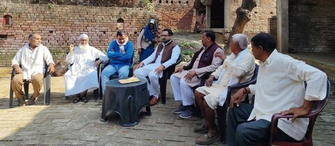 अयोध्या १६ फरवरी * शोक संतृप्त परिवारों से मिलकर पूर्व मंत्री रुश्दी मियां ने व्यक्त की संवेदना परिजनों को दिया हर संभव सहयोग का भरोसा