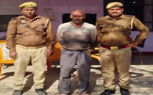 मथुरा 1 मार्च 26*थाना माँट पुलिस टीम द्वारा 01 वांछित अभियुक्त किया गिरफ्तार ।*