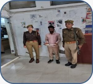 मथुरा 1 मार्च 26*थाना वृन्दावन पुलिस द्वारा 01 अभियुक्त नाजायज चाकू सहित किया गिरफ्तार ।*