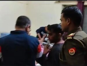 कौशाम्बी 4 मार्च 26*पति की प्रताड़ना से पीड़ित होकर कुएं में कूदी महिला गंभीर घायल*