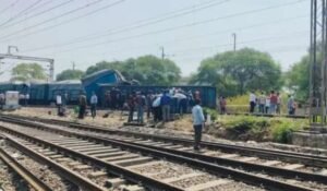 कटनी7 मार्च 26*कोयले से लदी मालगाड़ी पटरी से उतरी, बिलासपुर रूट पर रेल यातायात बाधित*