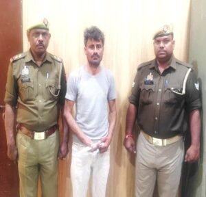 मथुरा 7 मार्च 26*थाना राया पुलिस द्वारा ने एक अभियुक्त को अवैध छुरा सहित गिरफ्तार किया।*