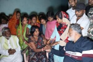पूर्णिया10मार्च26*डगरूआ में शोक की लहर: सांसद पप्पू यादव ने पीड़ित परिवारों से की मुलाकात