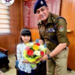 देहरादून 10 मार्च 26*एसएसपी ऑफिस पहुँची नन्ही मेहमान ने दून पुलिस कप्तान को फूलों के साथ दिया सुरक्षा के प्रति आभार