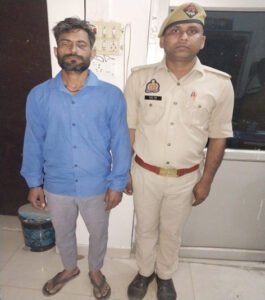 मथुरा 15 मार्च 26* एक अभियुक्त को किया गिरफ्तार ,दुकान से करीब 2300 लीटर अपमिश्रित तेल डीजल व पेट्रोल बरामद ।*