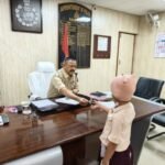 कौशाम्बी 16 मार्च 26*कौशाम्बी में पुलिस अधीक्षक ने पेश की मानवता की मिशाल, बच्चों को बांटे चॉकलेट*