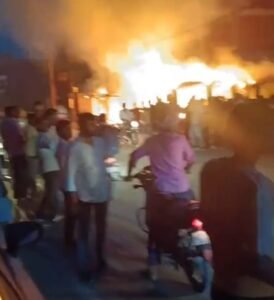 कौशाम्बी 21 मार्च 26*मिट्टी का बर्तन बनाने वाले तीन लोगों के घरों में लगी आग गृहस्थी जलकर खाक*