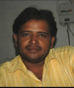 बांदा23मार्च 26*वरिष्ठ पत्रकार श्री विवेक मिश्रा जी के निधन पर अखबार वितरक साथियों ने श्रद्धांजलि दी*