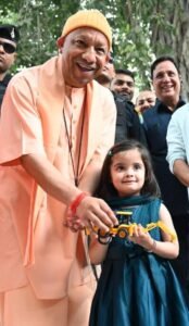 गोरखपुर 27 मार्च 26* मुख्यमंत्री को भेट किया गया खास नायाब तोहफा 