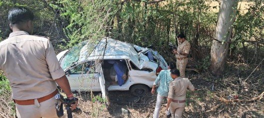 महोबा 28 मार्च 26*बेकाबू कार खाई में गिरी एक की मौत दो घायल सुपा चरखारी मार्ग पर हुआ हादसा