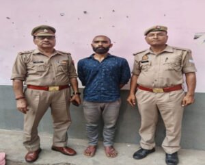 मथुरा 30 मार्च 26*थाना सदर बाजार पुलिस द्वारा हत्या के प्रयास के अभियोग में वांछित 01 अभियुक्त को किया गिरफ्तार ।*