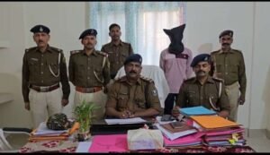 भागलपुर 7 मार्च 26*ईंट-पत्थर से हमला व फायरिंग मामले में आरोपी गिरफ्तार, देशी कट्टा बरामद*