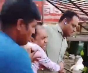 महोबा 19 मार्च 26* CMO कार्यालय में तैनात हेड क्लर्क को विजिलेंस की टीम ने 2 लाख रुपये रिश्वत लेते हुए रंगे हाथों पकड़ा 