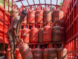 नई दिल्ली १० मार्च २६ * पेट्रोल-डीजल और LPG गैस की जमाखोरी रोकने के लिए सरकार का एक्शन, देशभर में ECMA लागू