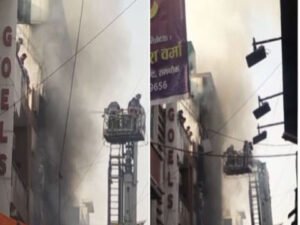दिल्ली १८ मार्च २६ * दिल्ली के साध नगर में इमारत में आग से हड़कंप, एक ही परिवार के 9 लोग फंसे