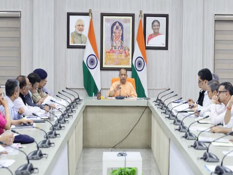 लखनऊ- यूपी में तेल गैस की किल्लत पर फैलाई अफवाह तो खैर नहीं।