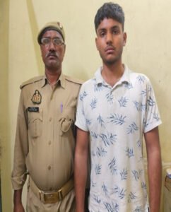 मथुरा 21 अप्रैल 26* महिला को जान से मारने की नीयत से थार गाडी से टक्कर मारने के अभियोग में वांछित 01 अभियुक्त को गाड़ी सहित किया गिरफ्तार ।*