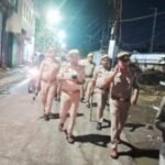 मथुरा 5 अप्रैल 26 वरिष्ठ पुलिस अधीक्षक के निर्देश पर सभी थाना प्रभारी द्वारा अपने अपने क्षेत्र में पैदल गश्त*