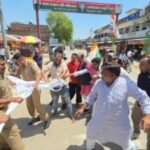 कौशाम्बी 10 अप्रैल 26*हिमंता विस्वा सरमा का पुतला फूंकने गए कांग्रेसी*छीना झपटी में पुतला छीनकर भागी पुलिस*