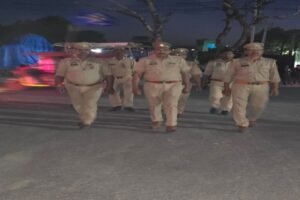 मथुरा 14 अप्रैल 26*वरिष्ठ पुलिस अधीक्षक के निर्देश पर सभी प्रभारी द्वारा अपने-अपने थाना क्षेत्र में पैदल गश्त*