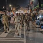 मथुरा 14 अप्रैल 26 *क्षेत्राधिकारी सदर जनपद मथुरा द्वारा वृंदावन परिक्रमा मार्ग में पैदल गश्त*