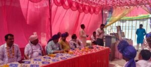 महोबा 15 अप्रैल 26*डा अंबेडकर की जयती पर लहराया नीला परचम,भाजपाइयों ने भी जन नायक को याद किया।