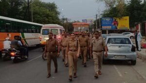 मथुरा 17 अप्रैल 26*सहायक पुलिस अधीक्षक, क्षेत्राधिकारी नगर द्वारा पुलिस बल के साथ पैदल गश्त*