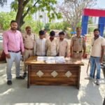 मथुरा 18 अप्रैल 26*थाना जैत पुलिस व रिवार्डिड टीम ने श्रद्धालुओं को बातों से बहकाकर टप्पेबाजी करने वाले 03 अभियुक्तगण को किया गिरफ्तार ।*