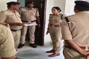 पूर्णिया बिहार 18 अप्रैल 26 *एसपी ने किया यातायात थाने का निरीक्षण: ट्रैफिक व्यवस्था दुरुस्त करने के दिए सख्त निर्देश*