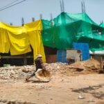 लखनऊ27अप्रैल26*लखनऊ विकास प्राधिकरण के जोन 6 में सील इमारत पर हो रहा निर्माण कार्य