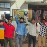 कौशाम्बी28अप्रैल26*लो-वोल्टेज और अघोषित कटौती से त्रस्त लोगों का फूटा गुस्सा, अझुवा पावर हाउस का किया घेराव*