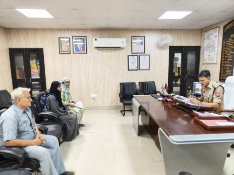 कौशाम्बी28अप्रैल26*एसपी ने की जनसुनवाई फरियादियों की समस्याओं को सुना एवं समाधान हेतु दिए आवश्यक दिशा निर्देश*