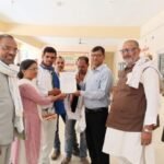 *बांदा 21अप्रैल 26*ग्राम पंचायत चौसड़ (अतर्रा) के ग्रामवासियों ने जिलाधिकारी को ज्ञापन देकर तीन बड़ी समस्याओं का तत्काल समाधान मांगा है।*