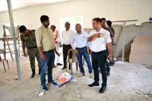 भागलपुर २१ अप्रैल २६**जिलाधिकारी ने समीक्षा भवन के ऊपरी तल पर निर्माण कार्य का किया निरीक्षण *