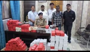 लखनऊ4 अप्रैल 26*अवैध सिगरेट के अंतरराज्यीय गिरोह का भंडाफोड़, लखनऊ पुलिस को बड़ी सफलता*