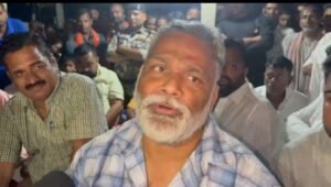 पूर्णिया बिहार 6 अप्रैल 26 *पूर्णिया में पुलिस की बर्बरता: सांसद पप्पू यादव ने पीड़ित परिवार से मुलाकात की 