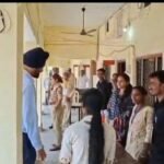 लखनऊ25 अप्रैल26*​शिक्षा विभाग में हड़कंप: हाईकोर्ट ने DIOS बाराबंकी को हटाने का दिया आदेश