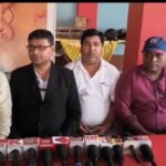 भागलपुर26अप्रैल26*अधिवक्ता आलय बनर्जी एवं हाई कोर्ट के अधिवक्ता कुमोद कुमार के साथ पत्रकारों ने रखा अपना पक्ष
