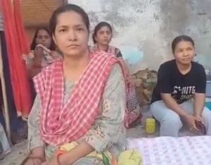 प्रयागराज26 अप्रैल2026*नेपाली भाषी गोरखा परिवार को कालीबाड़ी मन्दिर के ट्रस्टियों ने कर दिया घर से बेघर 