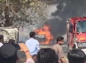 सहारनपुर28अप्रैल26*भीषण गर्मी-* सहारनपुर में चलती कार में अचानक लगी भीषण आग