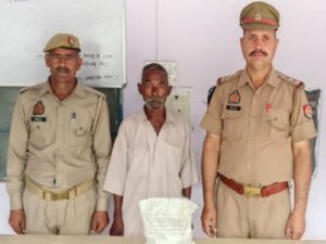 मथुरा 8 अप्रैल 26*थाना माँट पुलिस द्वारा एक वांछित  अभियुक्त को चोरी  किये गये 2 पीतल के घण्टों  सहित किया गया गिरफ्तार ।* 