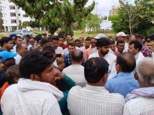 लखीमपुर खीरी-८ अप्रैल २६ * खंभारखेड़ा चीनी मिल में फिटर का काम करते समय गिरने से काशीनगर सिकटीहा निवासी सुशील अवस्थी की मौत हुई