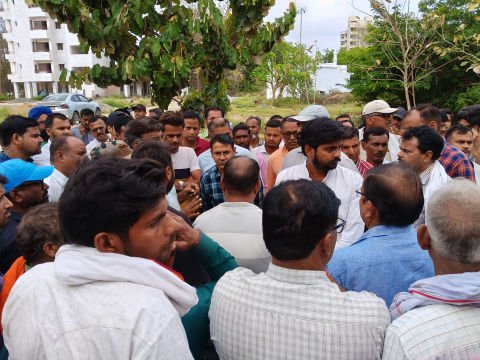 लखीमपुर खीरी-८ अप्रैल २६ * खंभारखेड़ा चीनी मिल में फिटर का काम करते समय गिरने से काशीनगर सिकटीहा निवासी सुशील अवस्थी की मौत हुई