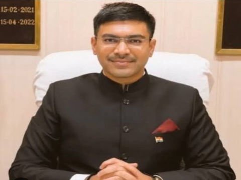 सहारनपुर ८ अप्रैल २६ * सहारनपुर में अनफिट स्कूली वाहनों पर 'फुल स्टॉप', लापरवाही पर छिन सकती है स्कूल की मान्यता