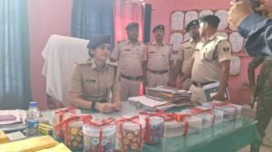 पूर्णिया बिहार 1 अप्रैल 26 पूर्णिया पुलिस की बड़ी कामयाबी : अपहृता बरामद, हथियार और नकदी जब्त