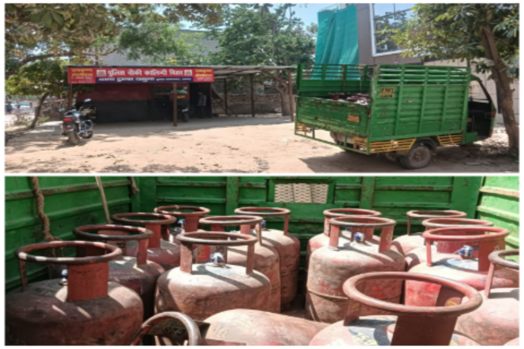 आगरा २२ अप्रैल २६ * आगरा में अवैध रूप से गैस सिलेंडरों की ढुलाई का