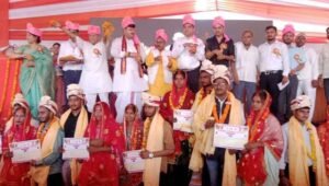 अयोध्या1 मई 26*अंतर्राष्ट्रीय मजदूर दिवस पर अयोध्या में सामूहिक विवाह कार्यक्रम आयोजित हुआ