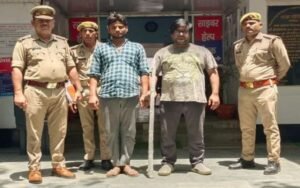 मथुरा 3 मई 26* जान से मारने की नियत से हमला करने के अभियोग में वांछित 02 अभियुक्तगण को गिरफ्तार किया गया ।*