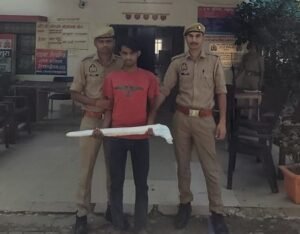 मथुरा 4 मई 26* हत्या के प्रयास के अभियोग में वांछित 01 अभियुक्त को गिरफ्तार किया गया ।*