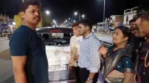 अयोध्या5मई26*डीसीएम ने कार में मारी टक्कर, नेशनल हाईवे पर बड़ा हादसा टला